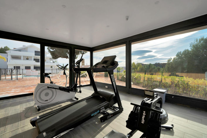 Image No.16-2 Bed Property for sale