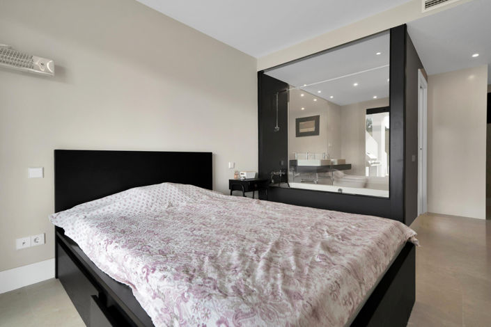 Image No.2-2 Bed Property for sale