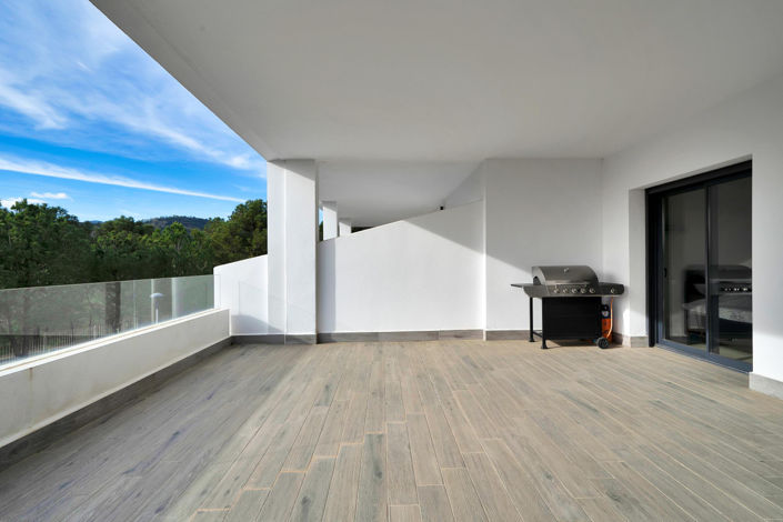 Image No.36-2 Bed Property for sale