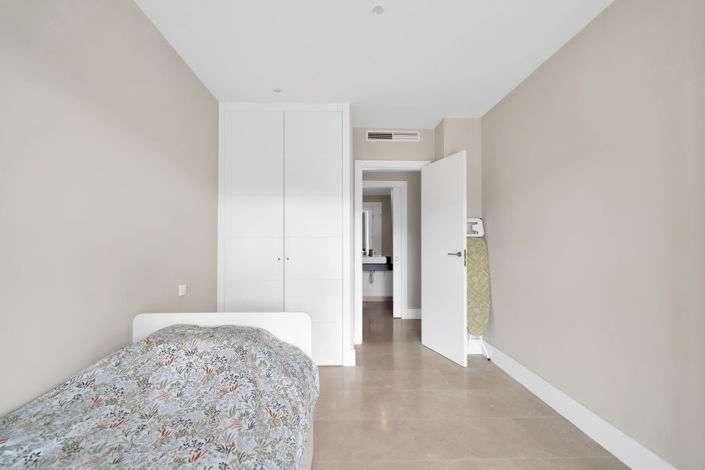 Image No.8-2 Bed Property for sale