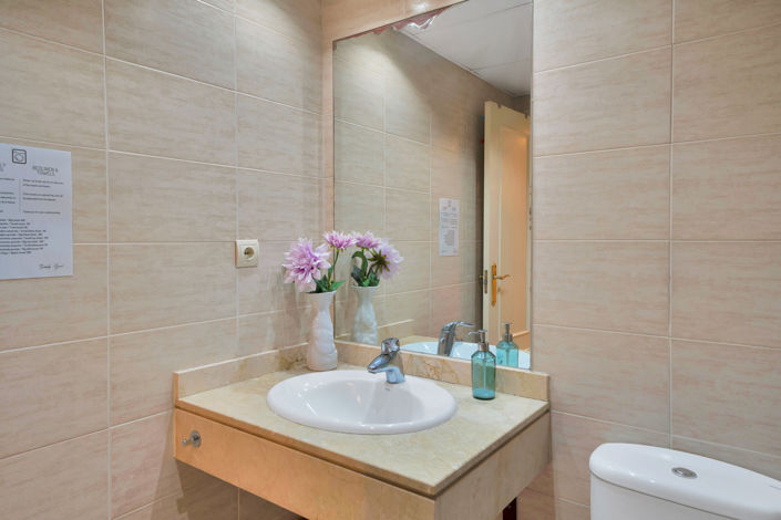 Image No.16-2 Bed Property for sale