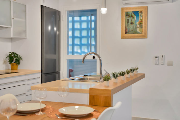 Image No.21-2 Bed Property for sale