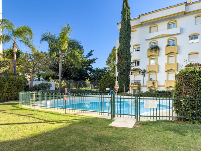 Image No.22-2 Bed Property for sale