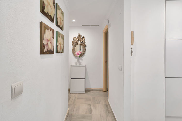 Image No.31-2 Bed Property for sale