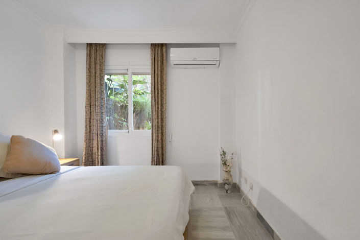 Image No.9-2 Bed Property for sale