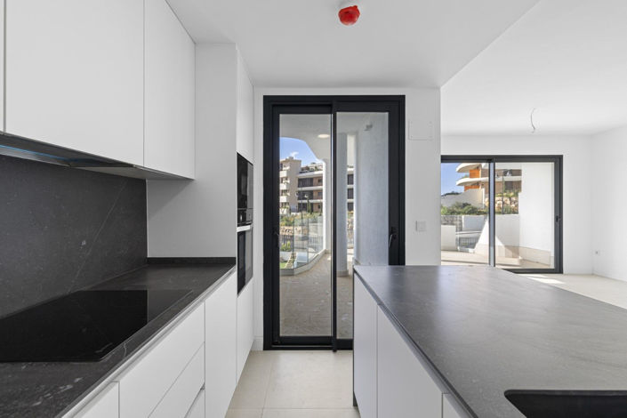 Image No.14-3 Bed Property for sale