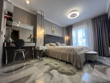 property1065085259d2822af27a8131749950e0c2b2