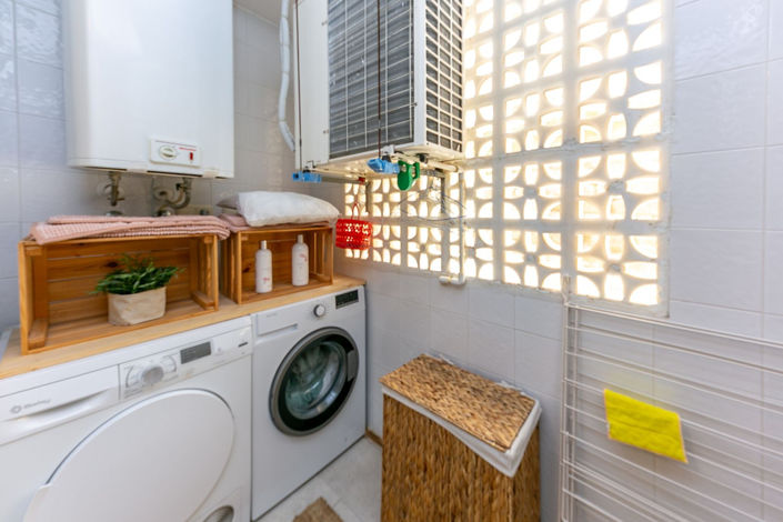 Image No.12-1 Bed Property for sale