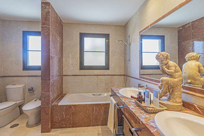 Image No.27-Propriété de 4 chambres à vendre à Malaga