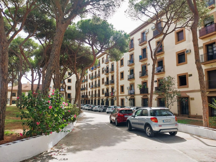 Image No.10-2 Bed Property for sale