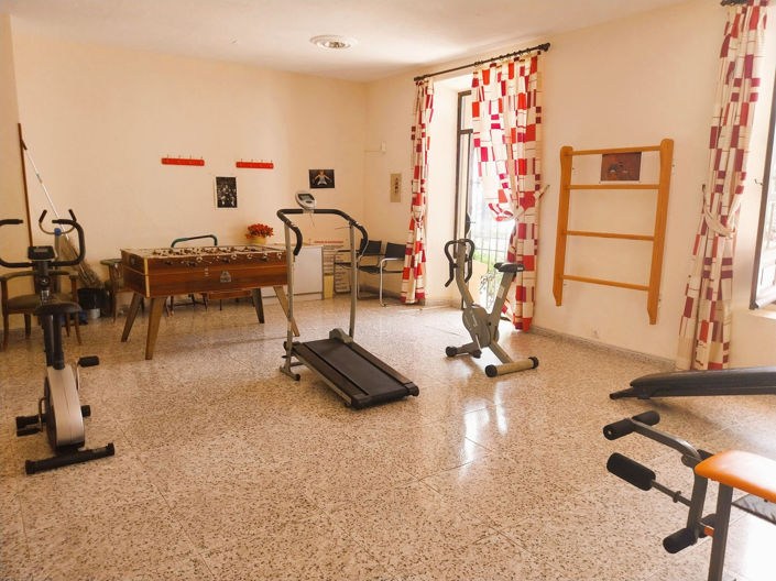 Image No.18-2 Bed Property for sale