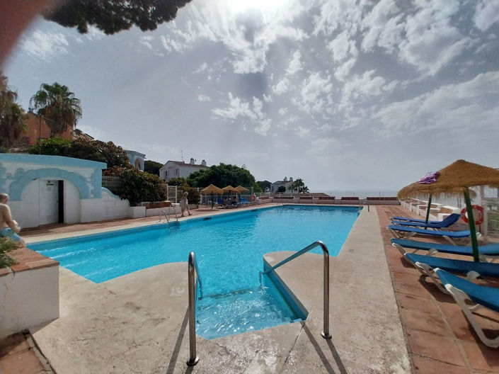 Image No.22-2 Bed Property for sale