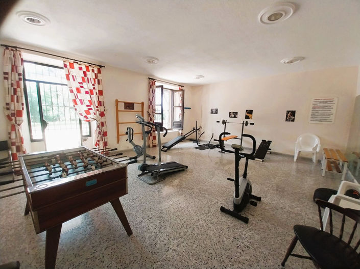 Image No.24-2 Bed Property for sale