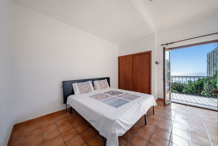 Image No.41-2 Bed Property for sale