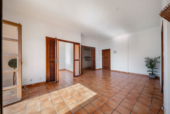 Image No.53-2 Bed Property for sale