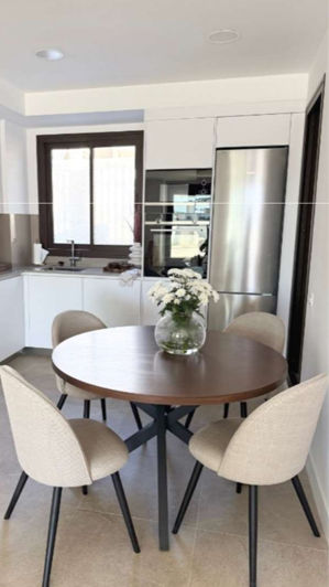 Image No.10-3 Bed Property for sale