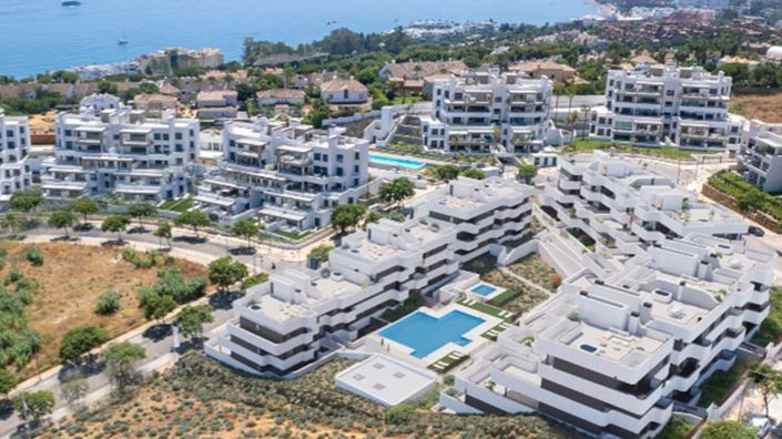 Image No.15-3 Bed Property for sale