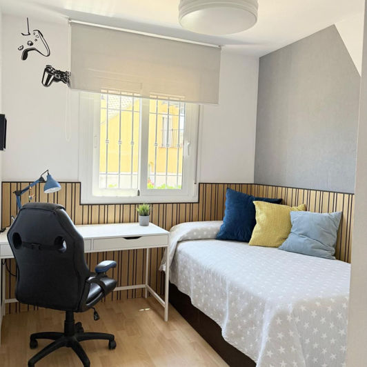 Image No.20-5 Bed Townhouse for sale