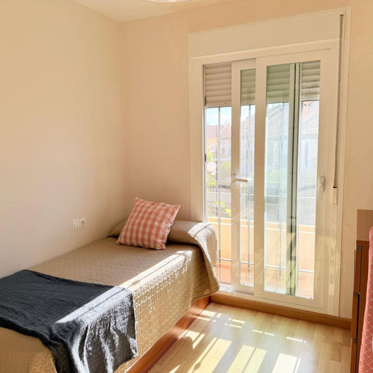 Image No.25-5 Bed Townhouse for sale