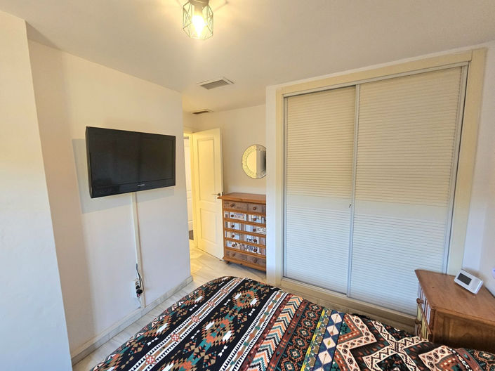 Image No.9-2 Bed Property for sale