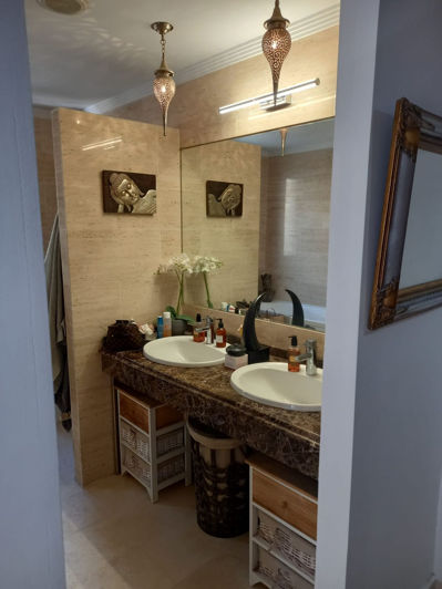 Image No.15-3 Bed Property for sale