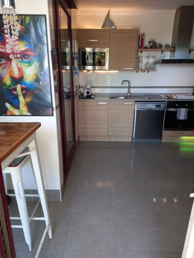 Image No.18-3 Bed Property for sale