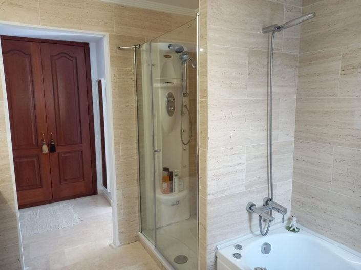 Image No.5-3 Bed Property for sale