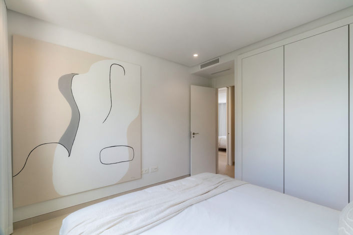 Image No.21-3 Bed Property for sale