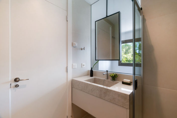 Image No.26-3 Bed Property for sale