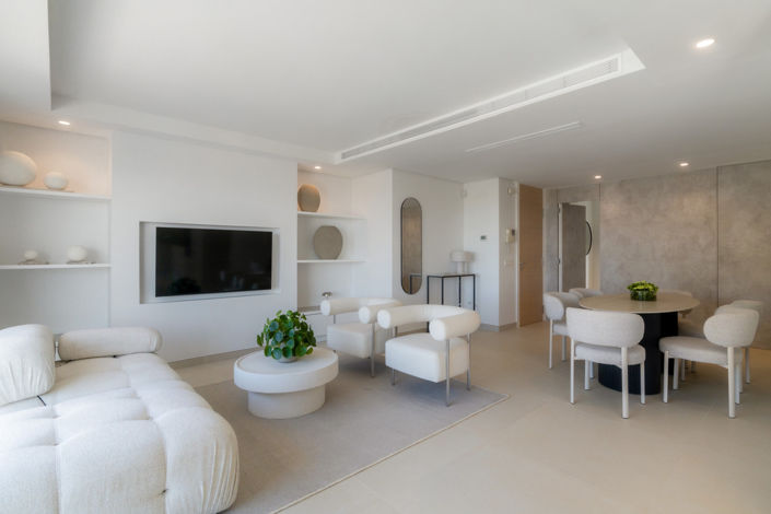 Image No.8-3 Bed Property for sale