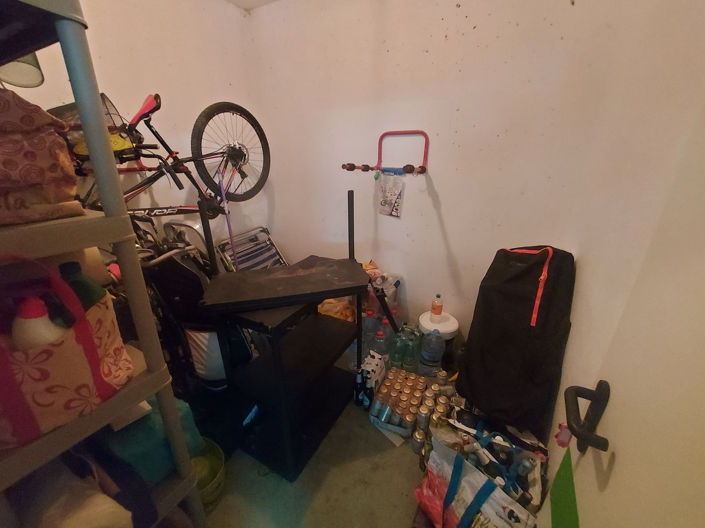 Image No.41-2 Bed Property for sale