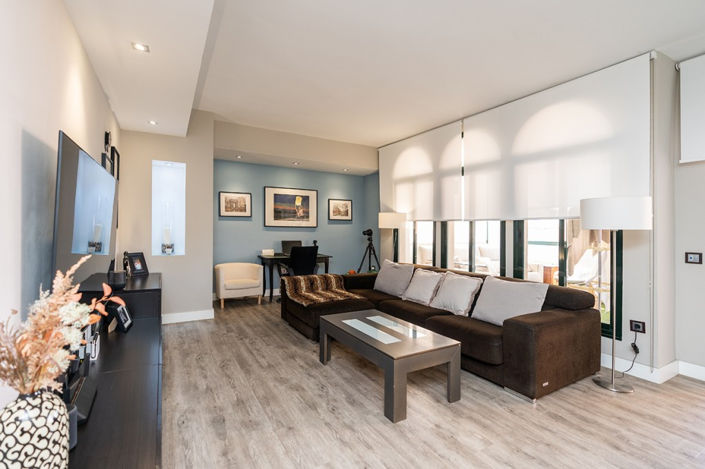 Image No.10-3 Bed Property for sale