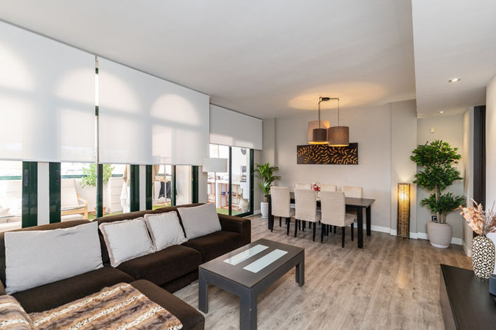 Image No.9-3 Bed Property for sale