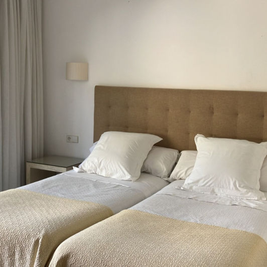 Image No.25-3 Bed Property for sale