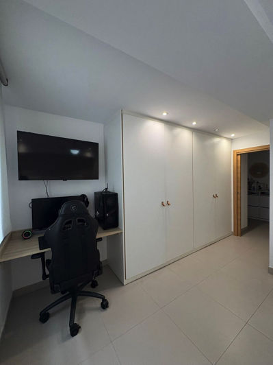 Image No.27-2 Bed Property for sale