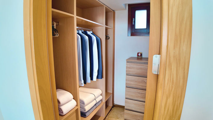 Image No.7-3 Bed Property for sale