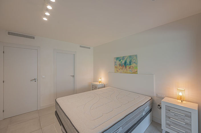 Image No.11-3 Bed Property for sale