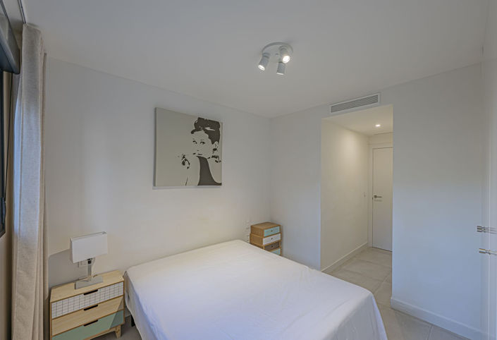 Image No.22-3 Bed Property for sale