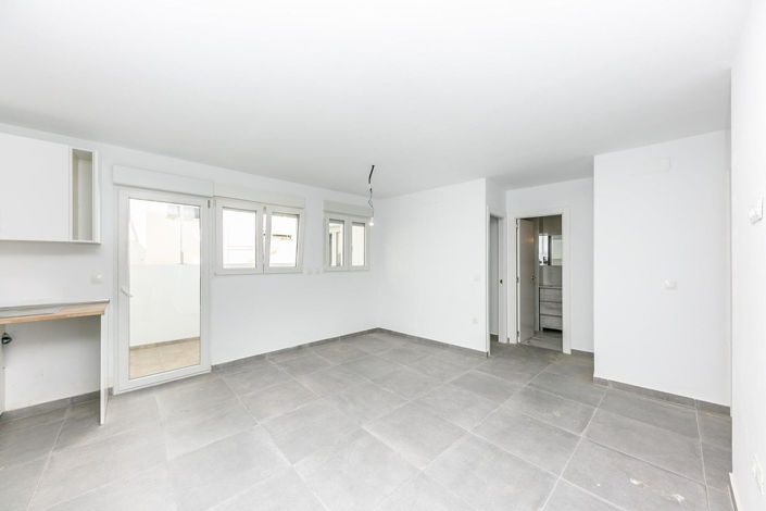 Image No.15-4 Bed Townhouse for sale