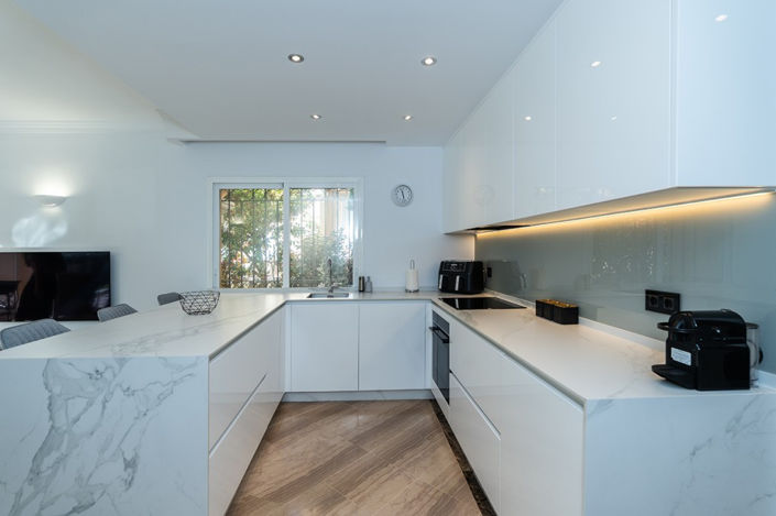 Image No.5-3 Bed Property for sale