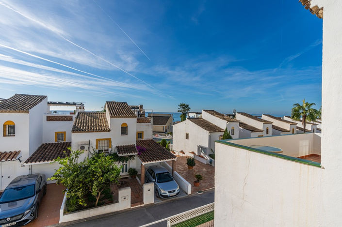 Image No.14-3 Bed Property for sale