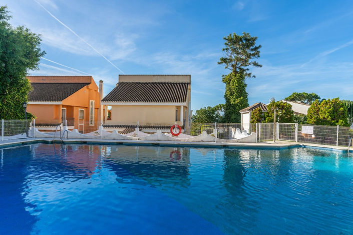 Image No.26-3 Bed Property for sale