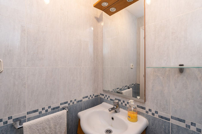 Image No.6-3 Bed Property for sale