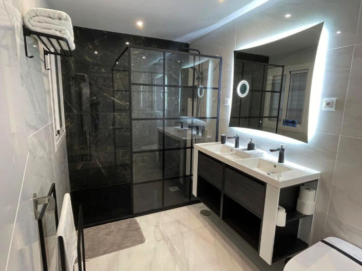 Image No.8-2 Bed Property for sale