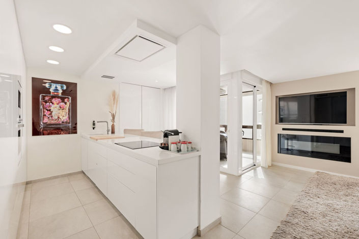 Image No.3-3 Bed Property for sale