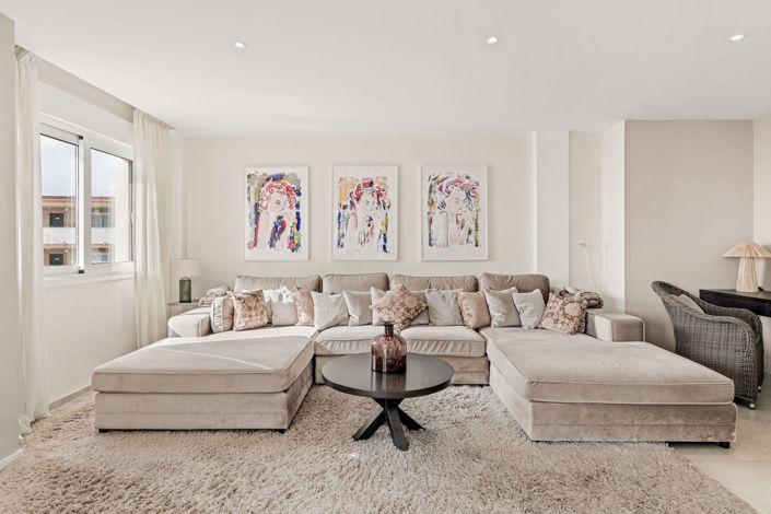 Image No.5-3 Bed Property for sale