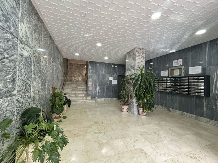 Image No.2-4 Bed Property for sale