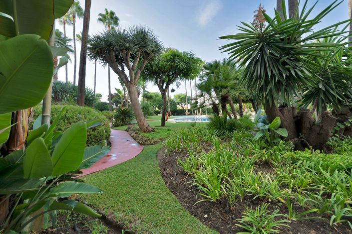 Image No.13-2 Bed Property for sale