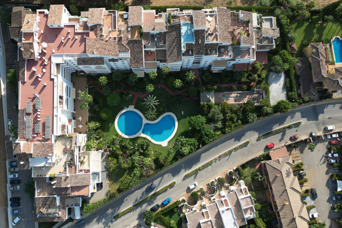 Image No.25-2 Bed Property for sale