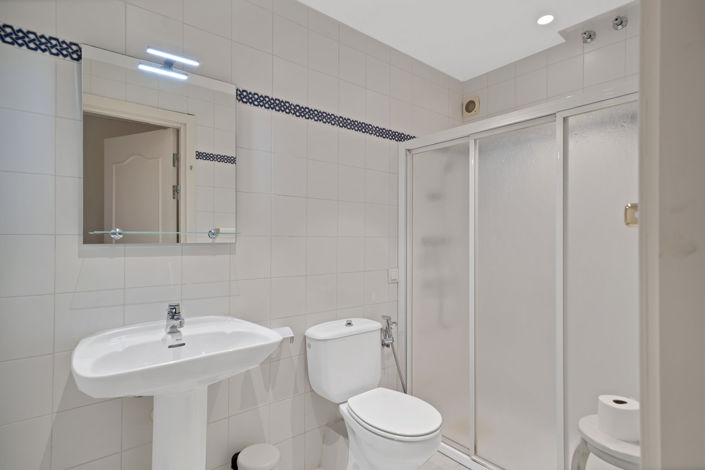 Image No.6-2 Bed Property for sale